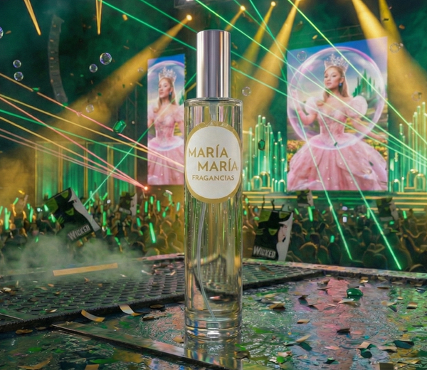 ARIANA GRANDE, Moonlight